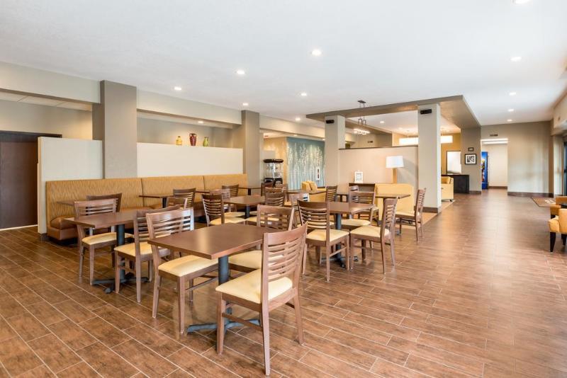 Sleep Inn & Suites Ankeny - Des Moines Ngoại thất bức ảnh